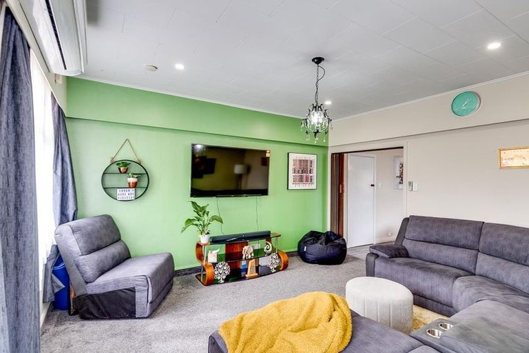 Photo of property in 215 Nottingley Road, Frimley, Hastings, 4120