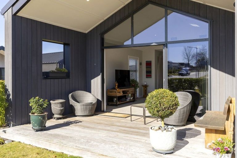 Photo of property in 6 Sorrento Drive, Rangatira Park, Taupo, 3330