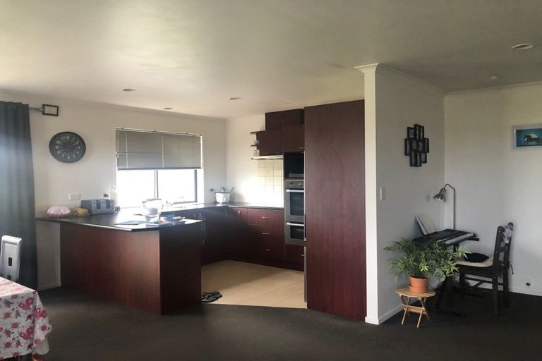 Photo of property in 21 San Domingo Rise, Henderson, Auckland, 0612