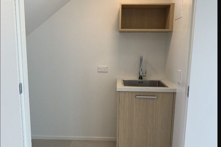 Photo of property in 116b Blenheim Road, Riccarton, Christchurch, 8041