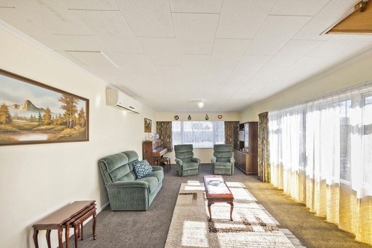 Photo of property in 90 Lethbridge Street, Feilding, 4702