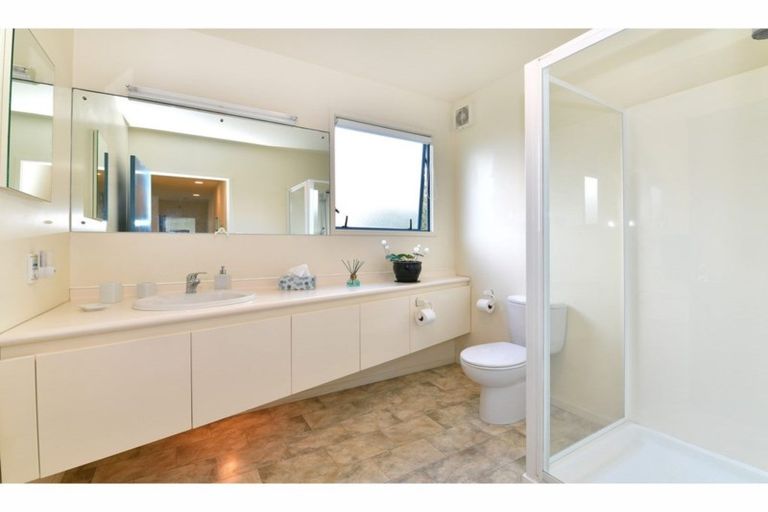 Photo of property in 59 Pacific Parade, Army Bay, Whangaparaoa, 0930