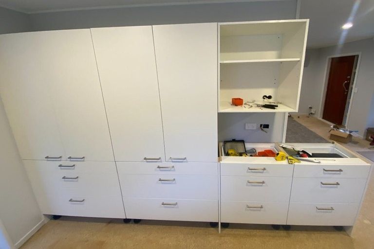 Photo of property in 15 Atlantis Place, Totara Vale, Auckland, 0629