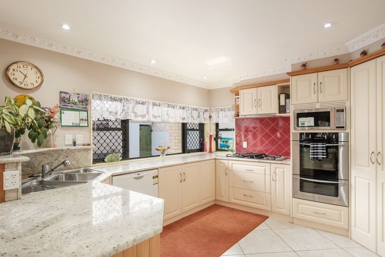 Photo of property in 5 Coulston Place, Riverdale, Gisborne, 4010