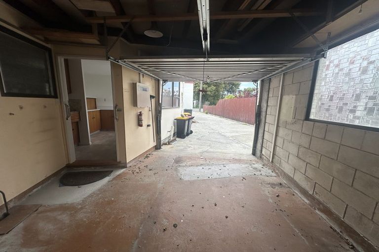 Photo of property in 2 Grant Street, Gore, 9710