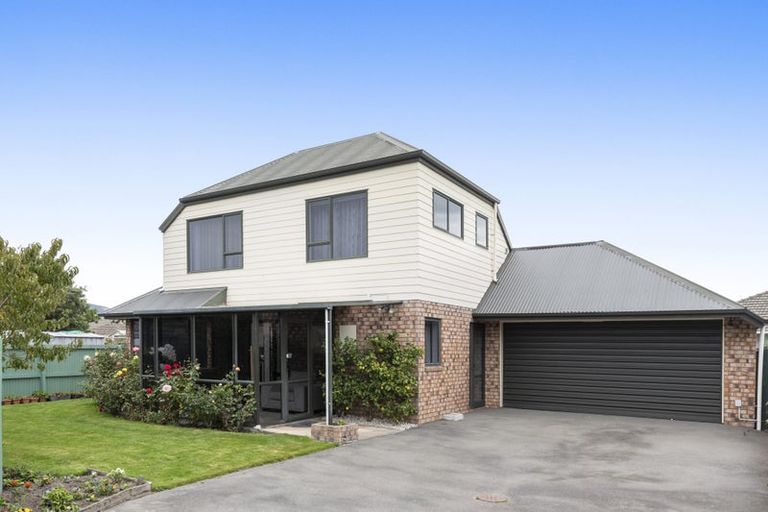 Photo of property in 2/17 Cunningham Place, Halswell, Christchurch, 8025