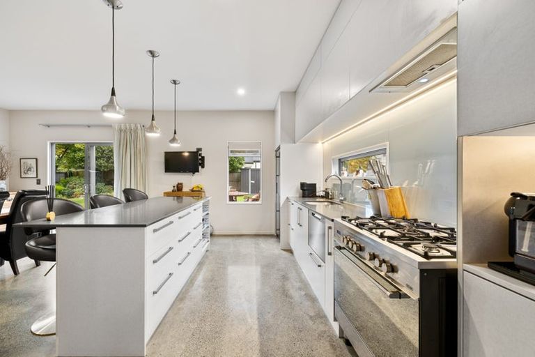 Photo of property in 11 Plynlimon Road, Fendalton, Christchurch, 8052