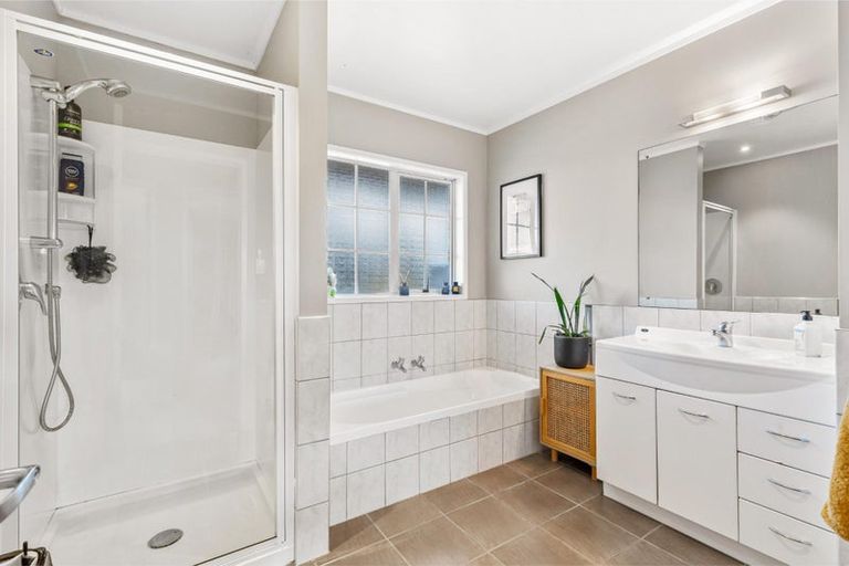 Photo of property in 31c Koraha Road, Kumeu, 0892