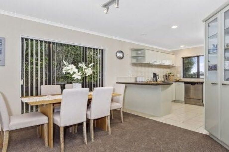 Photo of property in 1 Stellamaris Way, Shamrock Park, Auckland, 2013