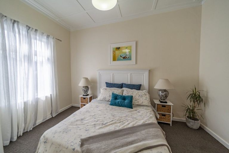 Photo of property in 8 Chaucer Road, Hospital Hill, Napier, 4110