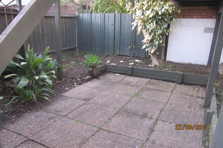 Photo of property in 1/8 Tobruk Crescent, Milford, Auckland, 0620
