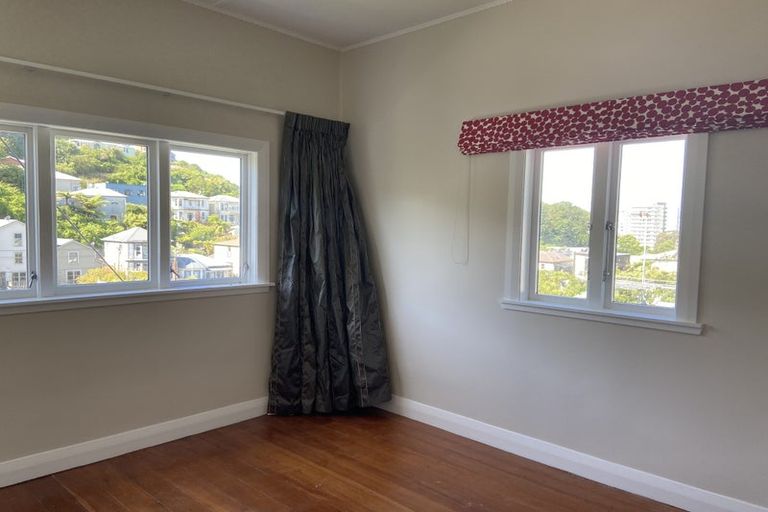 Photo of property in 145a Aro Street, Aro Valley, Wellington, 6021