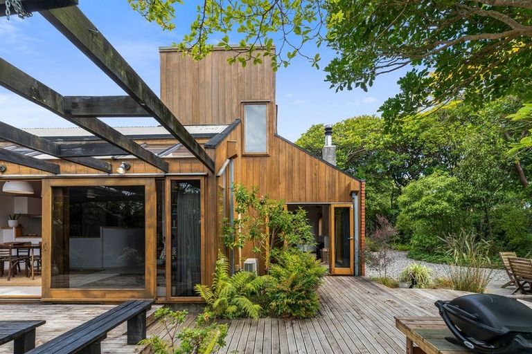 Photo of property in 7 Hurunui Street, Waikanae, 5036