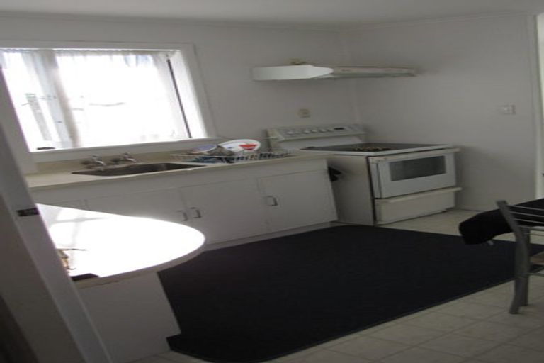 Photo of property in 1/160 Forrest Hill Road, Forrest Hill, Auckland, 0620