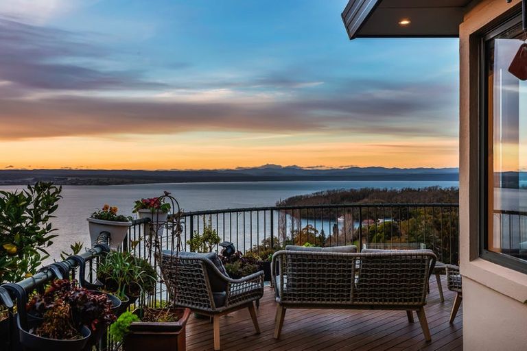 Photo of property in 2/71 Wakeman Road, Acacia Bay, Taupo, 3330