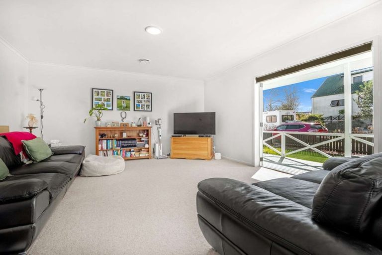 Photo of property in 5 Carlyle Street, Leamington, Cambridge, 3432