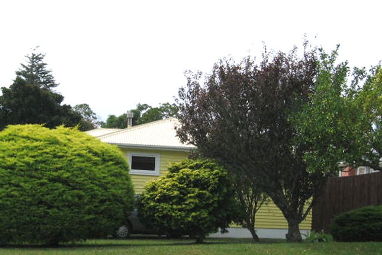 Photo of property in 24 Ranui Avenue, Ranui, Auckland, 0612