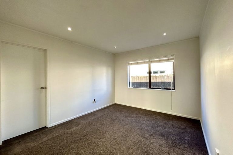 Photo of property in 4/58 Manuroa Road, Takanini, 2112