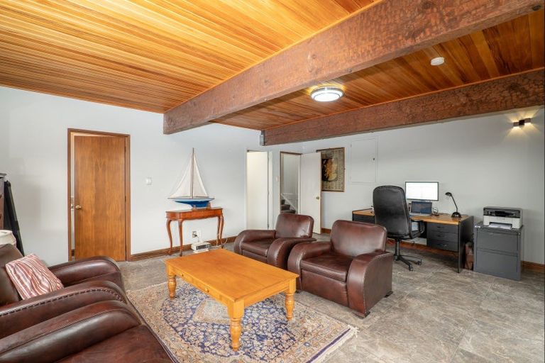 Photo of property in 100 Mount Pleasant Road, Mount Pleasant, Christchurch, 8081