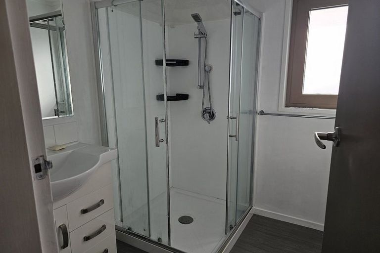 Photo of property in 5 Mahinawa Street, Takapuwahia, Porirua, 5022