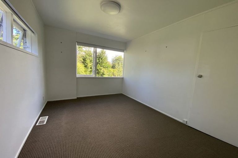 Photo of property in 2/58 Peach Road, Glenfield, Auckland, 0629