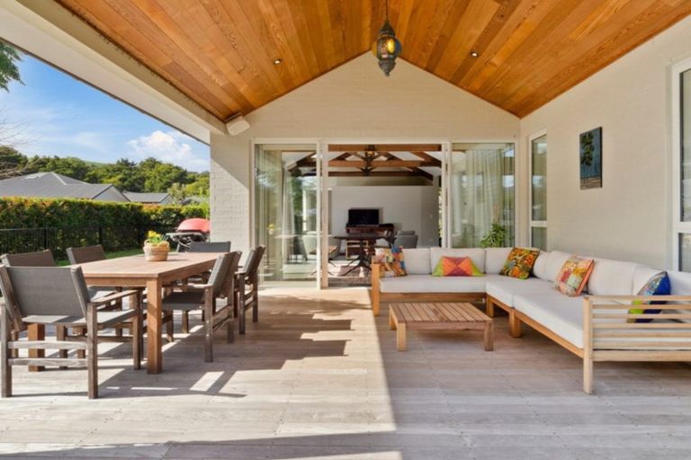 Photo of property in 13 Awanui Crescent, Matakana, Warkworth, 0985