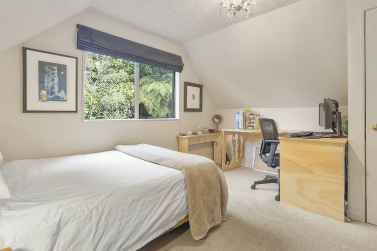 Photo of property in 13 Bush Road, Waiatarua, Auckland, 0604