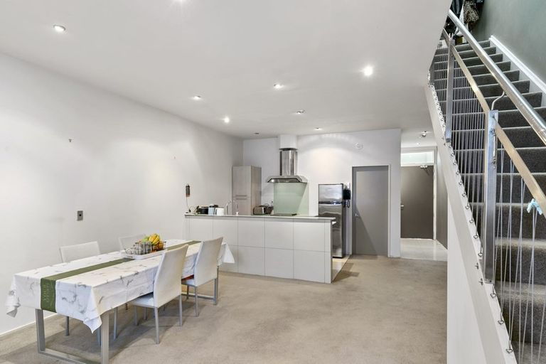 Photo of property in Hb Apartments, 4/3 Holland Street, Te Aro, Wellington, 6011