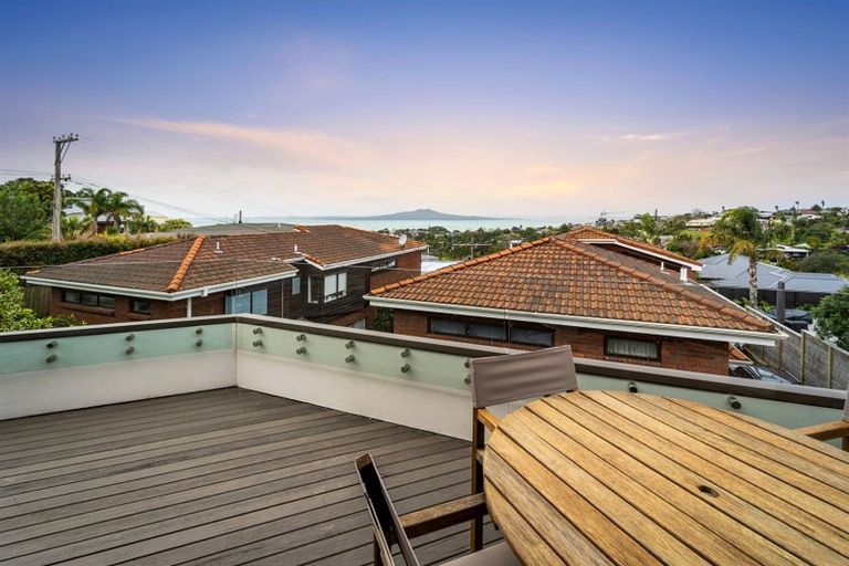Photo of property in 1/65 Aberdeen Road, Castor Bay, Auckland, 0620