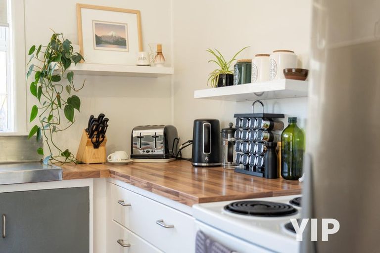 Photo of property in 38 Beauchamp Street, Tawa, Wellington, 5028