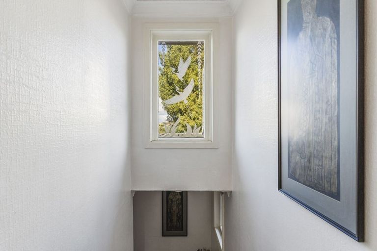 Photo of property in 39 Montgomery Avenue, Rothesay Bay, Auckland, 0630