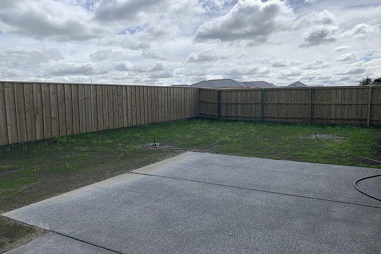 Photo of property in 38 Eileen Way, Rolleston, 7615