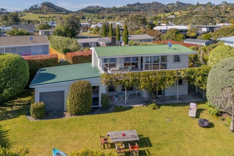 Photo of property in 14 Endeavour Place, Cooks Beach, Whitianga, 3591
