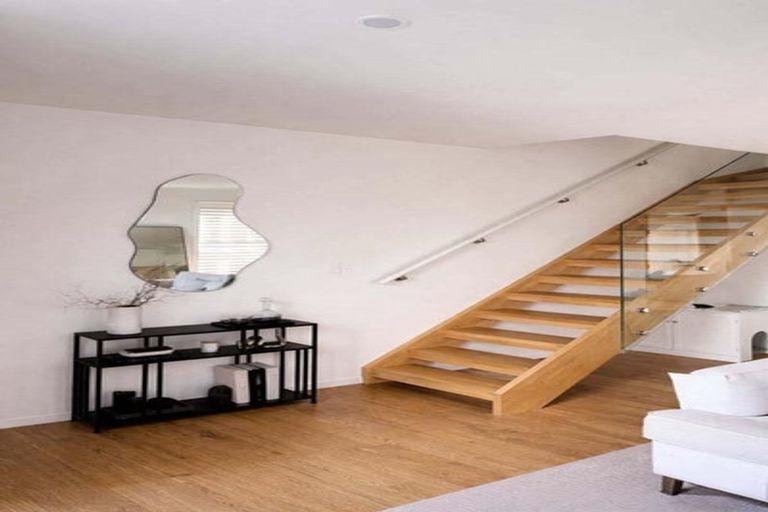 Photo of property in 30/82 East Coast Road, Milford, Auckland, 0620