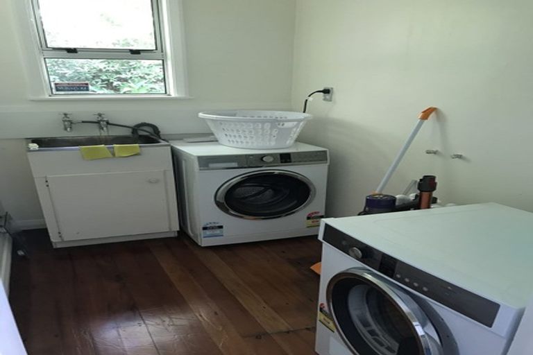 Photo of property in 19 Romney Square, Tawa, Wellington, 5028