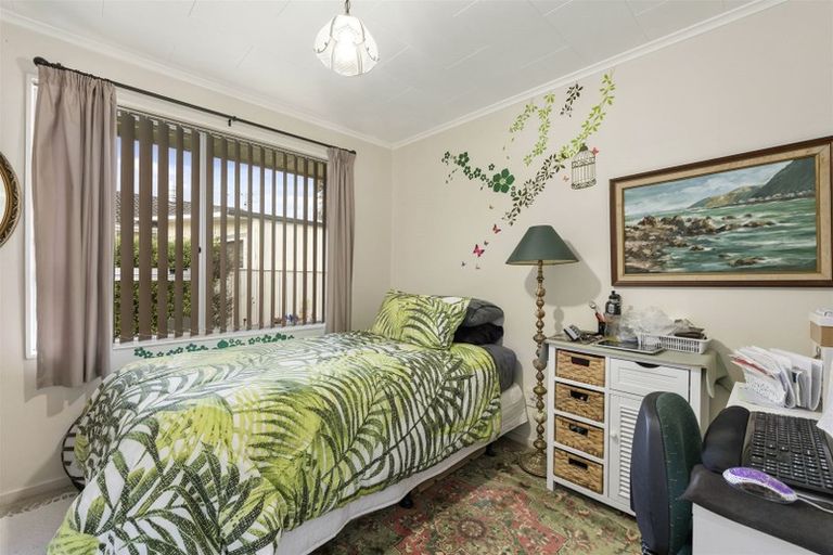 Photo of property in 7a Roband Crescent, Brown Owl, Upper Hutt, 5018