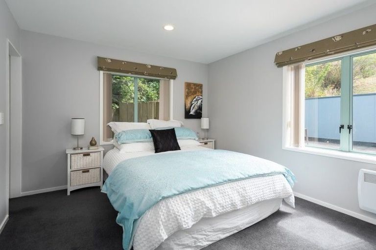 Photo of property in 93a Kelburn Parade, Kelburn, Wellington, 6012