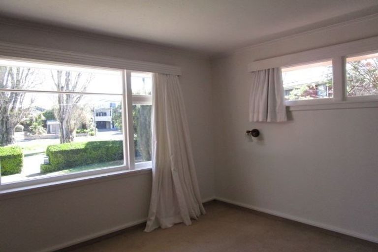 Photo of property in 100 Palatine Terrace, Saint Martins, Christchurch, 8022