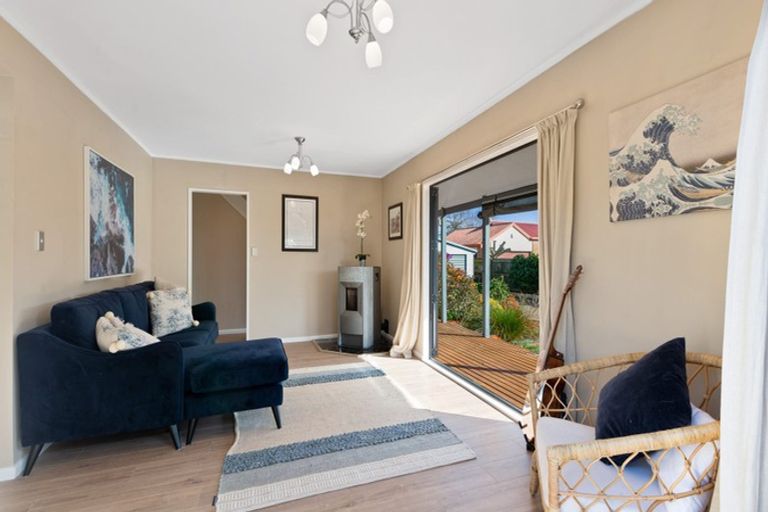 Photo of property in 16 Taihiki Road, Clarks Beach, 2122