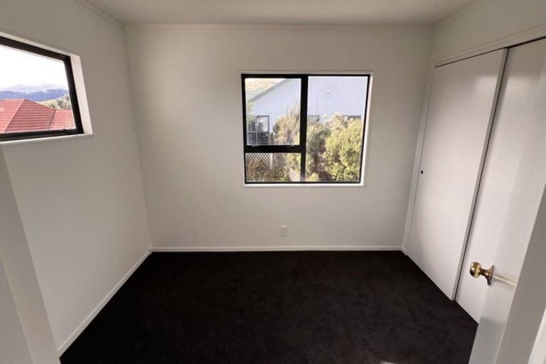 Photo of property in 27a Kentwood Drive, Woodridge, Wellington, 6037