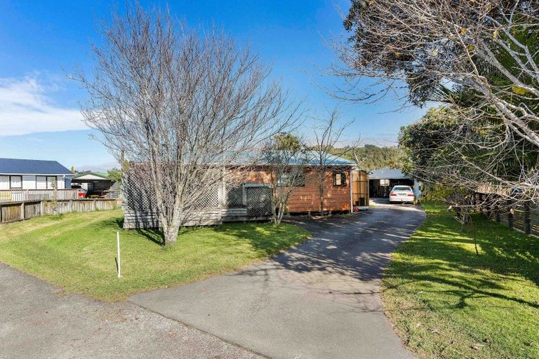 Photo of property in 143 Lorraine Place, Whangamata, 3620
