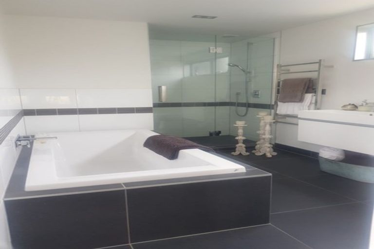 Photo of property in 44 Valecrest Avenue, Parklands, Christchurch, 8083