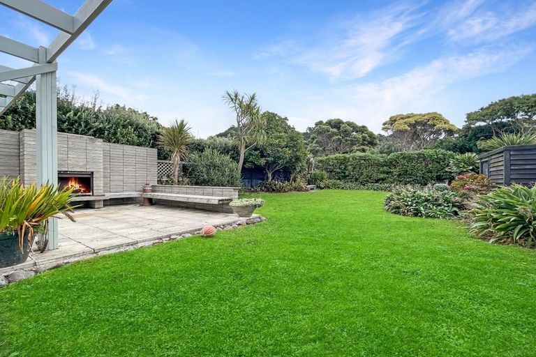 Photo of property in 26 Mantell Street, Seatoun, Wellington, 6022