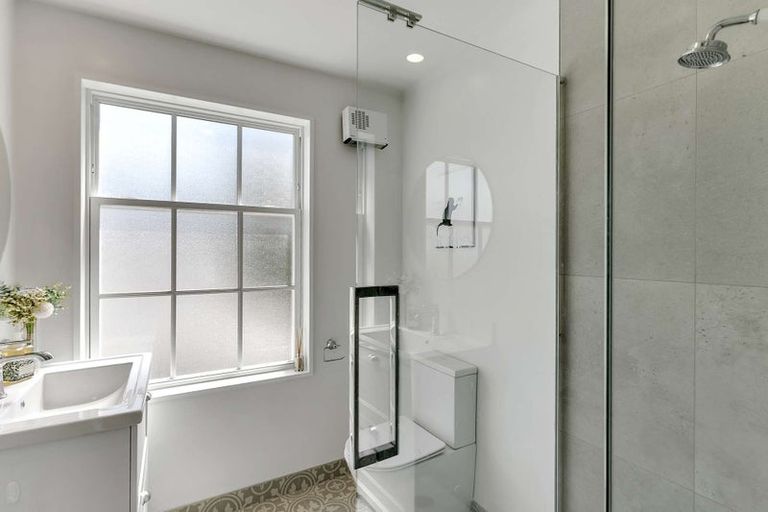 Photo of property in 4/36 Allard Street, Edgeware, Christchurch, 8013