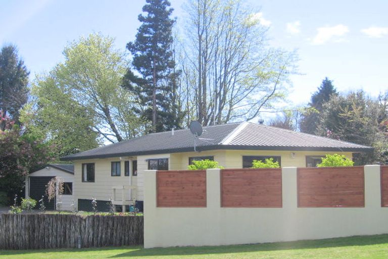 Photo of property in 1 Boundary Road, Waipahihi, Taupo, 3330