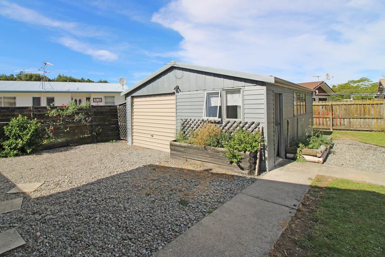 Photo of property in 28 King Street, Carterton, 5713