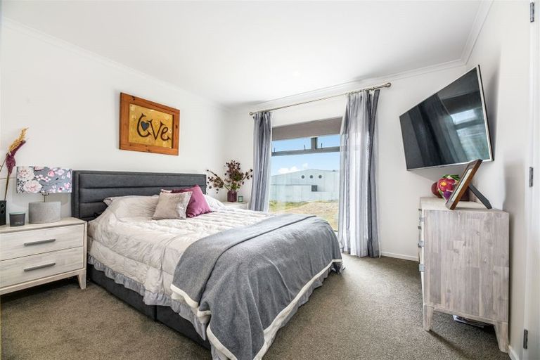 Photo of property in 38 Pennant Street, Long Bay, Auckland, 0630