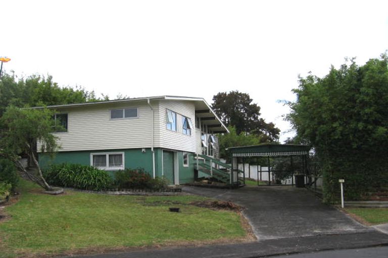Photo of property in 11 Dallow Place, Henderson, Auckland, 0612