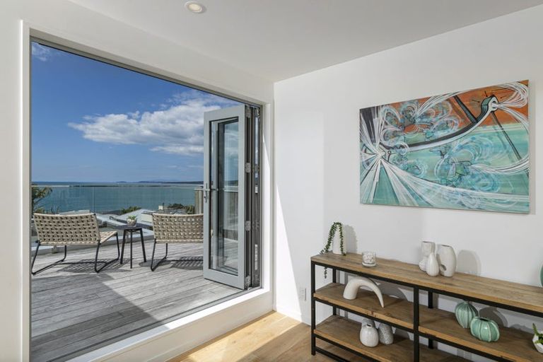 Photo of property in 8a Rarere Road, Hauraki, Auckland, 0622