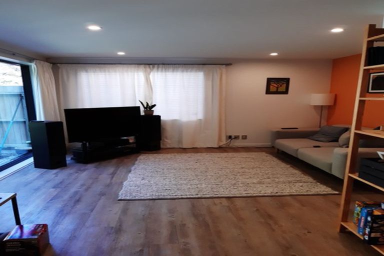 Photo of property in 15/8 Thatcher Crescent, Crofton Downs, Wellington, 6035